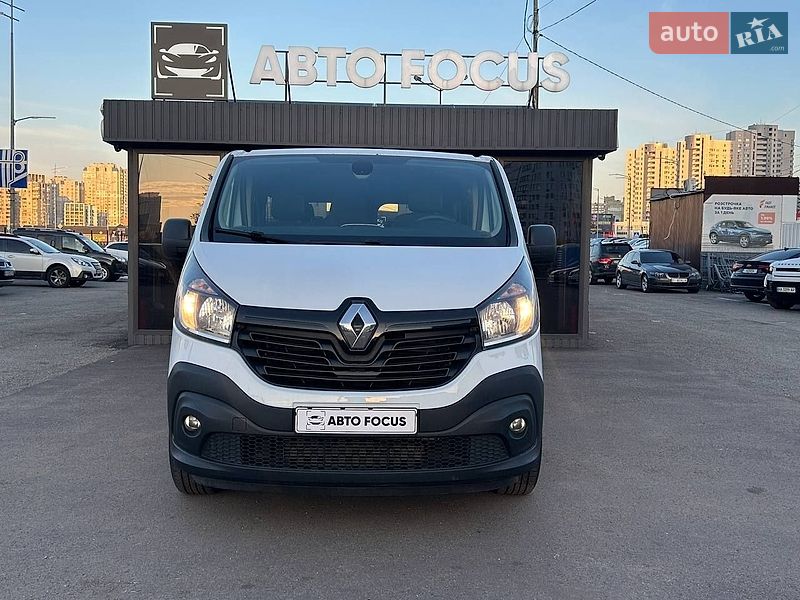 Минивэн Renault Trafic 2017 в Киеве