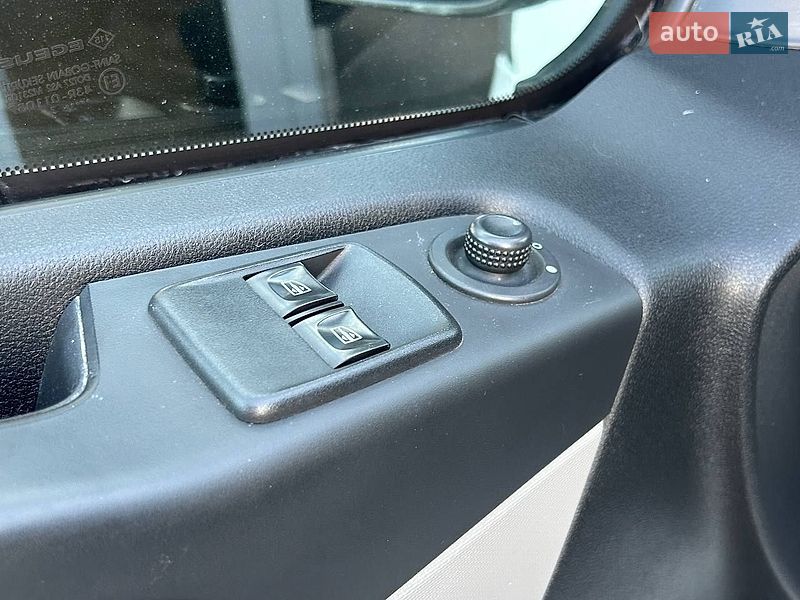Минивэн Renault Trafic 2017 в Киеве