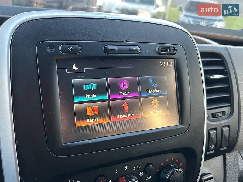 Минивэн Renault Trafic 2017 в Киеве