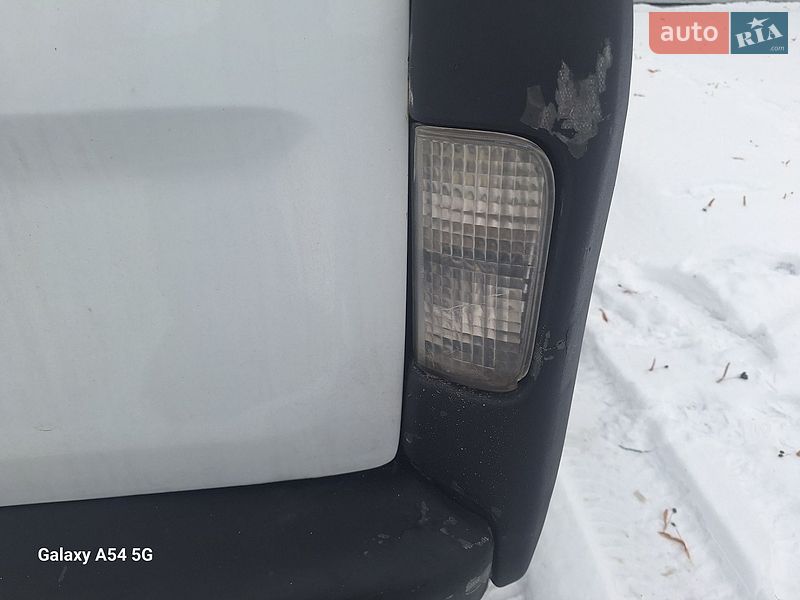 Минивэн Renault Trafic 2003 в Нетешине