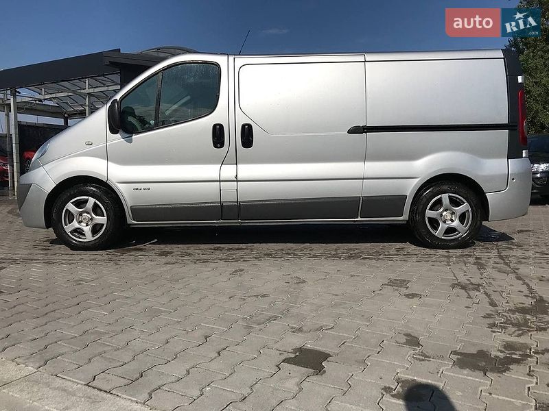 Грузовой фургон Renault Trafic 2012 в Подгайцах