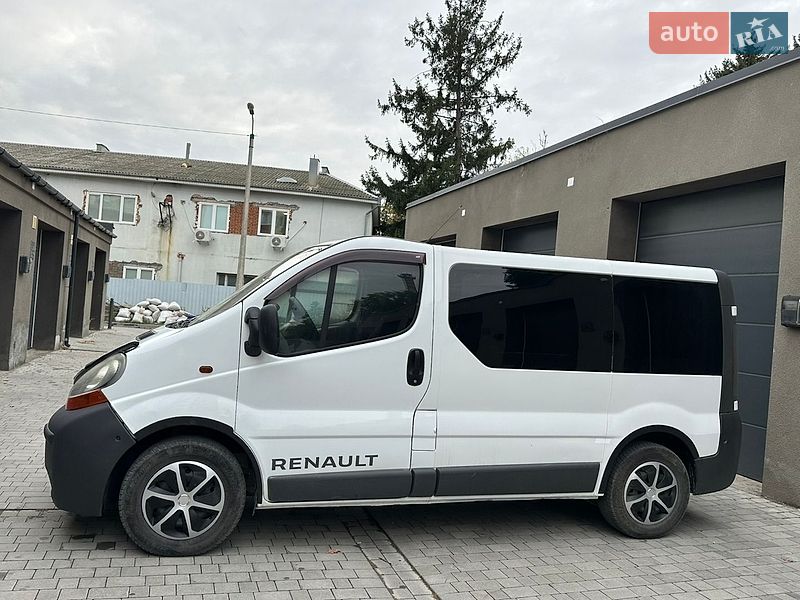 Минивэн Renault Trafic 2006 в Каменец-Подольском