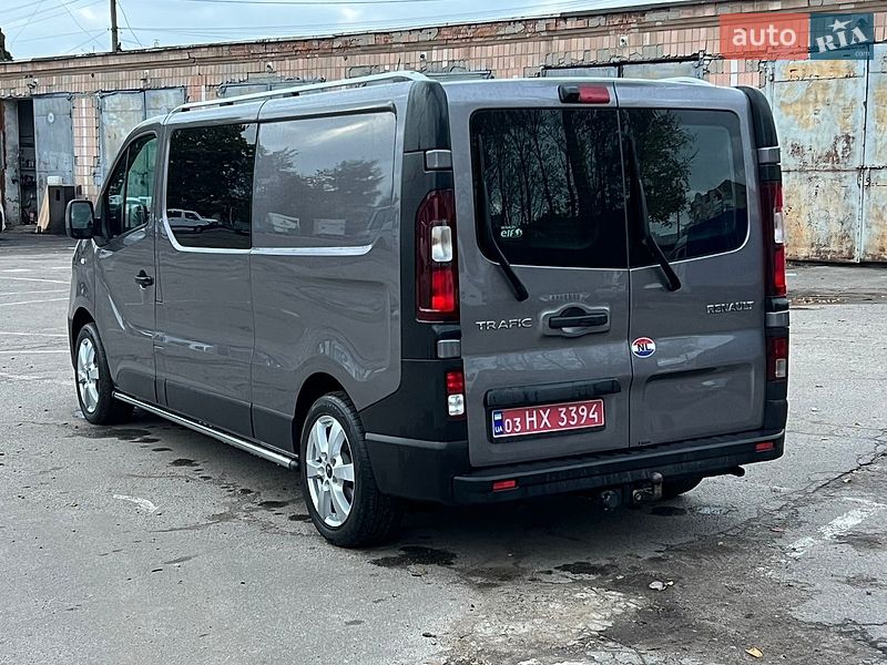 Грузопассажирский фургон Renault Trafic 2018 в Луцке