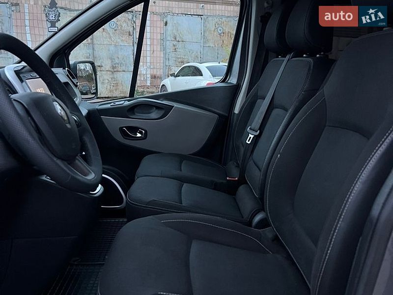 Грузопассажирский фургон Renault Trafic 2018 в Луцке
