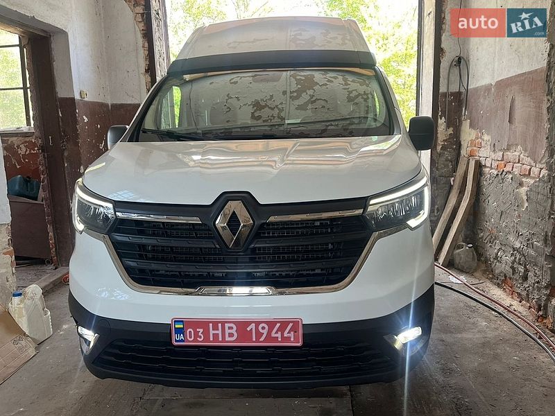 Грузовой фургон Renault Trafic 2024 в Радехове