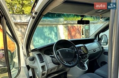 Минивэн Renault Trafic 2004 в Каменец-Подольском
