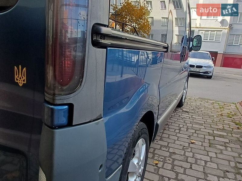 Минивэн Renault Trafic 2005 в Ивано-Франковске