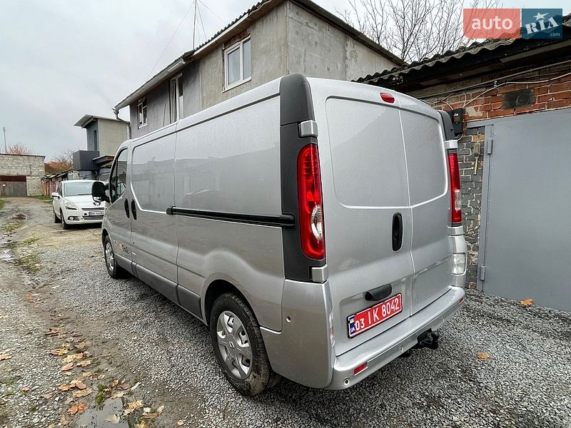 Вантажний фургон Renault Trafic 2014 в Рівному