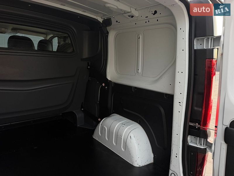 Вантажопасажирський фургон Renault Trafic 2020 в Дубні фото 29 Вантажопасажирський фургон Renault Trafic 2020 в Дубні