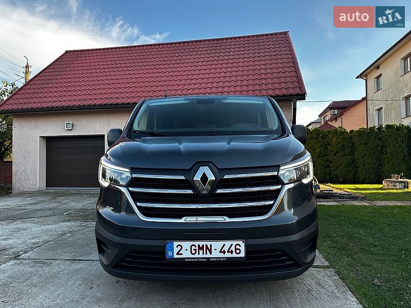 Мінівен Renault Trafic 2022 в Івано-Франківську