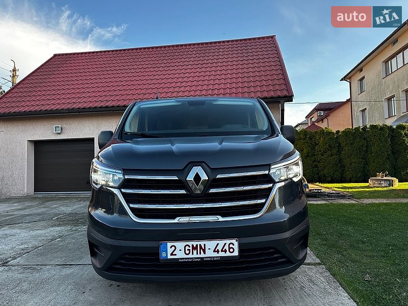 Мінівен Renault Trafic 2022 в Івано-Франківську