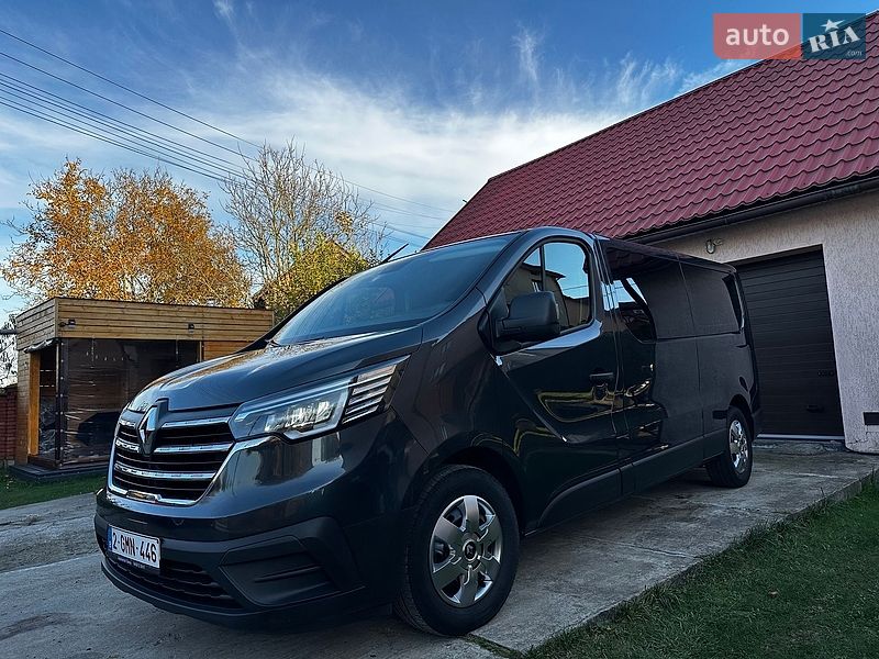 Мінівен Renault Trafic 2022 в Івано-Франківську