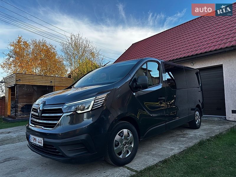 Мінівен Renault Trafic 2022 в Івано-Франківську