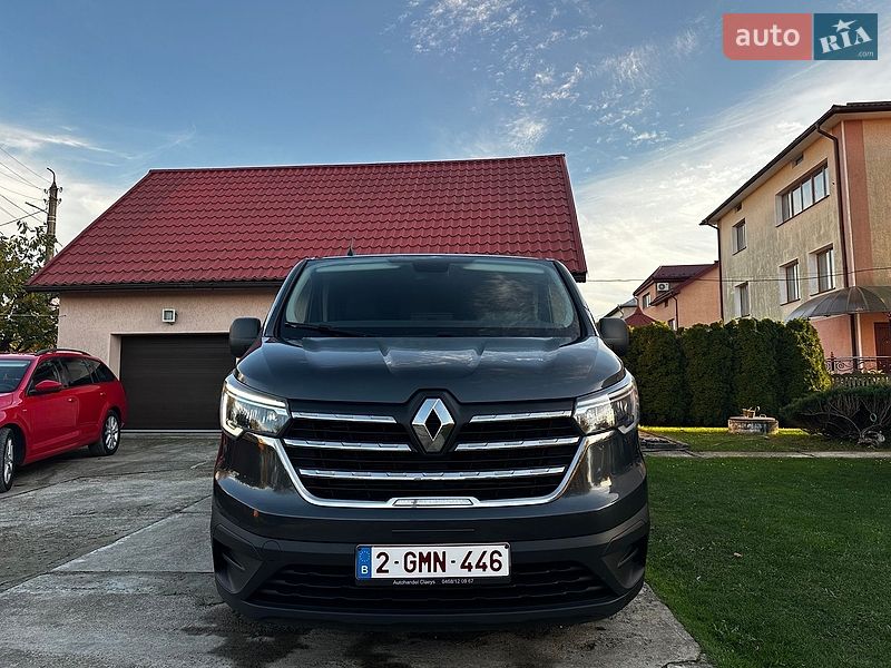 Мінівен Renault Trafic 2022 в Івано-Франківську