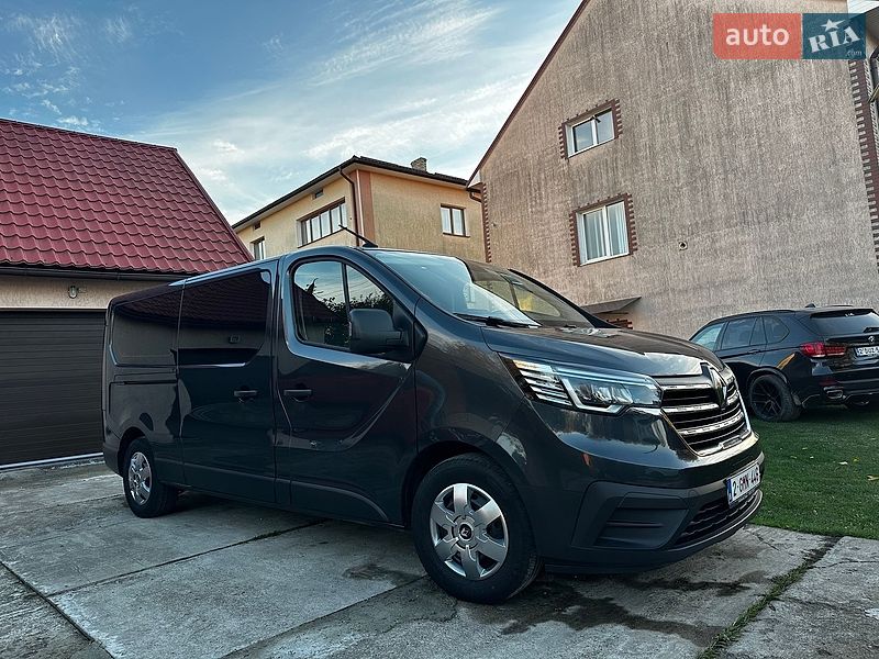 Мінівен Renault Trafic 2022 в Івано-Франківську