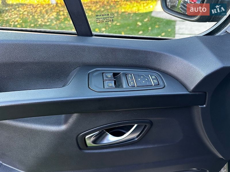 Мінівен Renault Trafic 2022 в Івано-Франківську