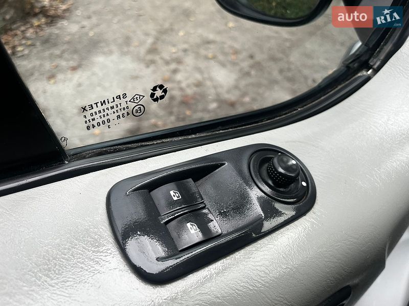 Минивэн Renault Trafic 2004 в Виннице