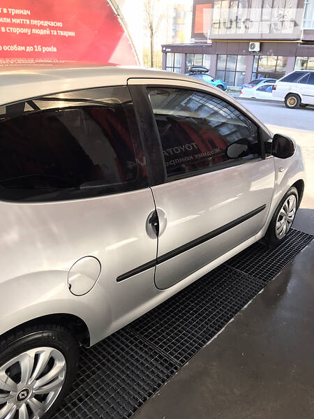 Хетчбек Renault Twingo 2011 в Львові