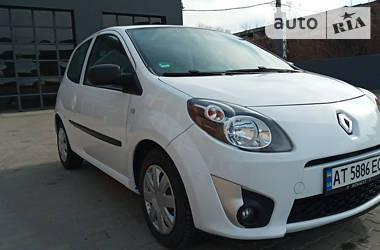 Хэтчбек Renault Twingo 2011 в Калуше