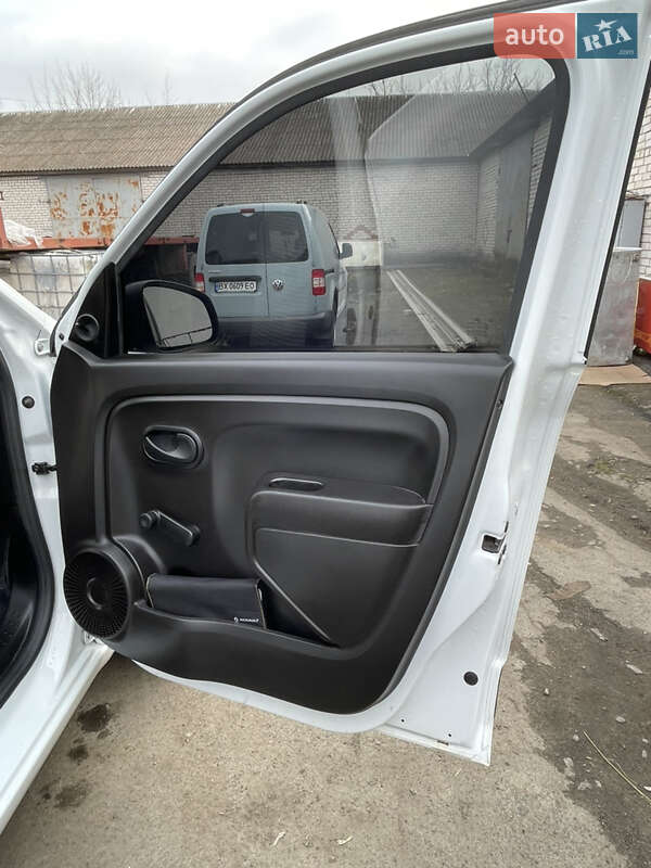 Хэтчбек Renault Twingo 2020 в Белогорье