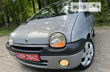 Хэтчбек Renault Twingo 2005 в 