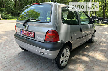 Хэтчбек Renault Twingo 2005 в 