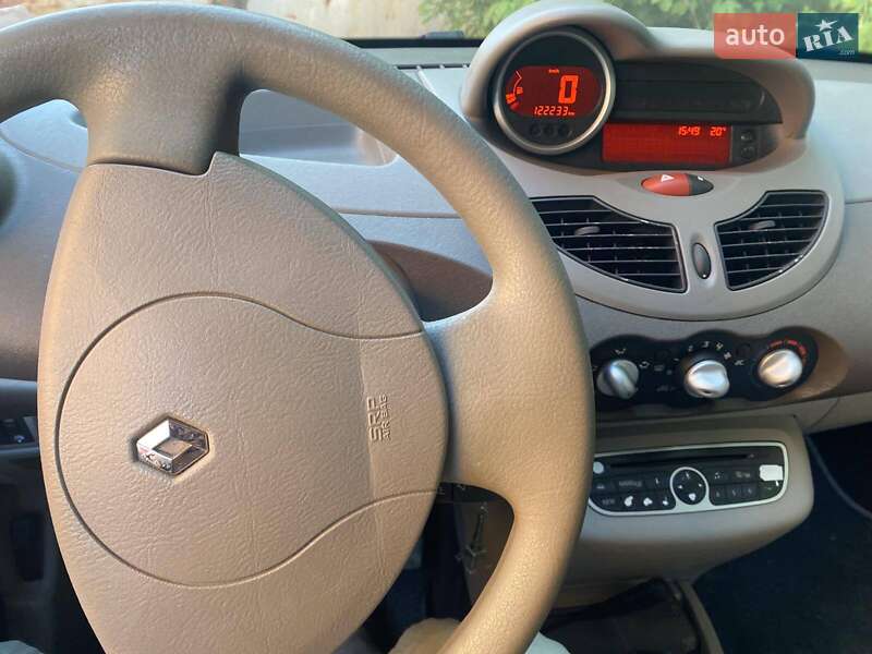 Хэтчбек Renault Twingo 2010 в Ивано-Франковске фото 5 Хэтчбек Renault Twingo 2010 в Ивано-Франковске