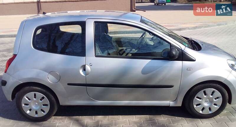 Хэтчбек Renault Twingo 2008 в Звягеле
