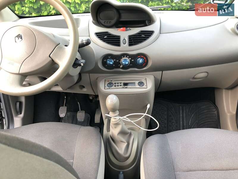 Хэтчбек Renault Twingo 2008 в Звягеле