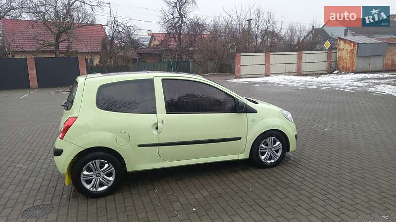 Хэтчбек Renault Twingo 2008 в Хусте