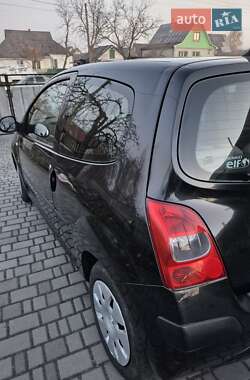 Хетчбек Renault Twingo 2008 в 