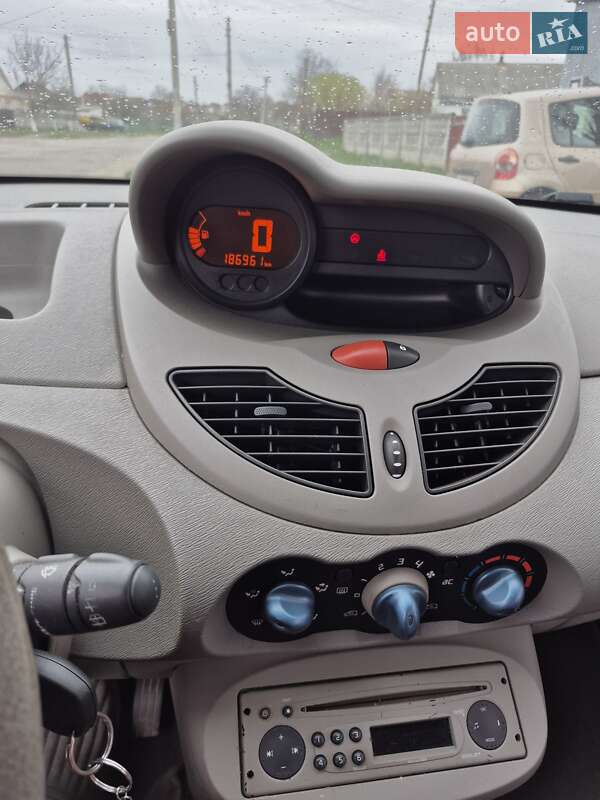 Хэтчбек Renault Twingo 2008 в Тараще