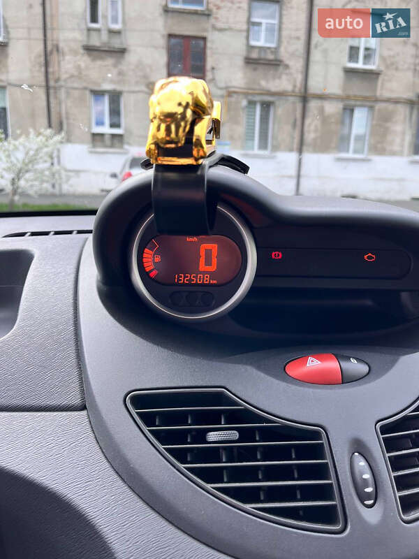 Хэтчбек Renault Twingo 2009 в Владимире