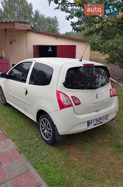 Хетчбек Renault Twingo 2012 в 