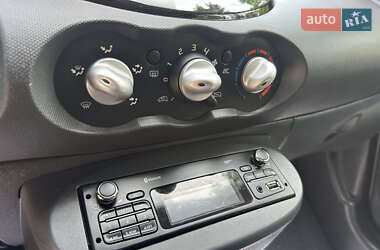 Хэтчбек Renault Twingo 2013 в 