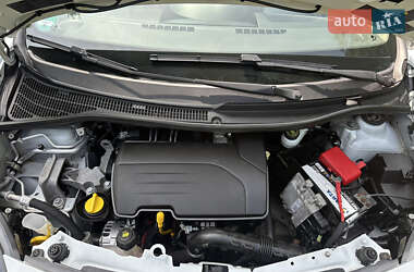 Хэтчбек Renault Twingo 2013 в 