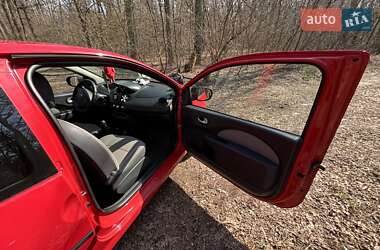 Хэтчбек Renault Twingo 2011 в 