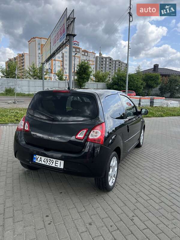 Хэтчбек Renault Twingo 2012 в Крюковщине