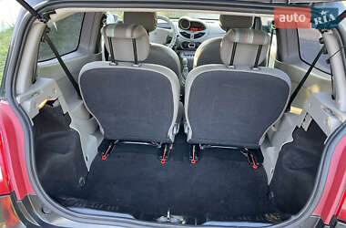 Хэтчбек Renault Twingo 2011 в 