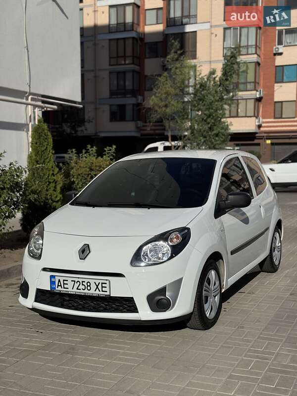 Хэтчбек Renault Twingo 2011 в 