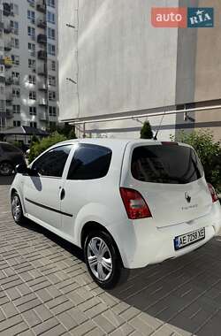 Хэтчбек Renault Twingo 2011 в 