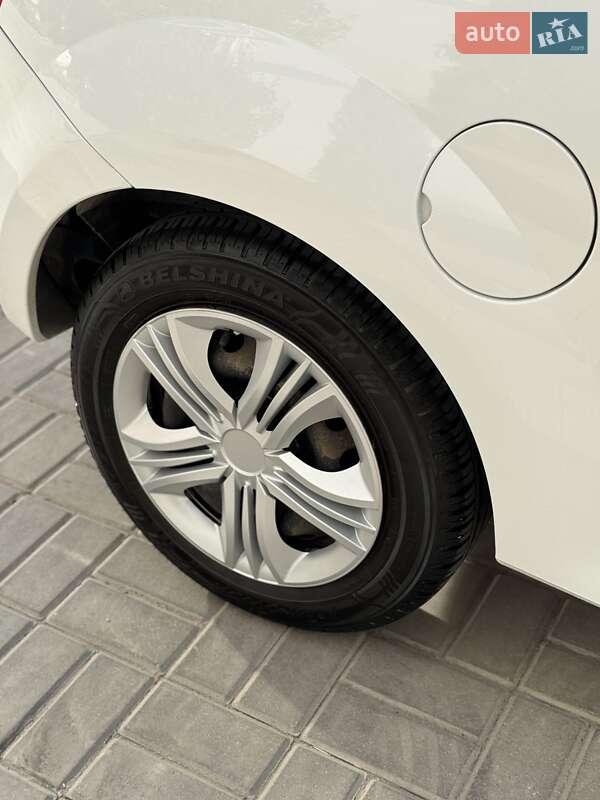 Хетчбек Renault Twingo 2011 в Дніпрі