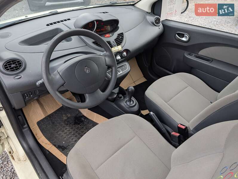 Хэтчбек Renault Twingo 2011 в Ровно