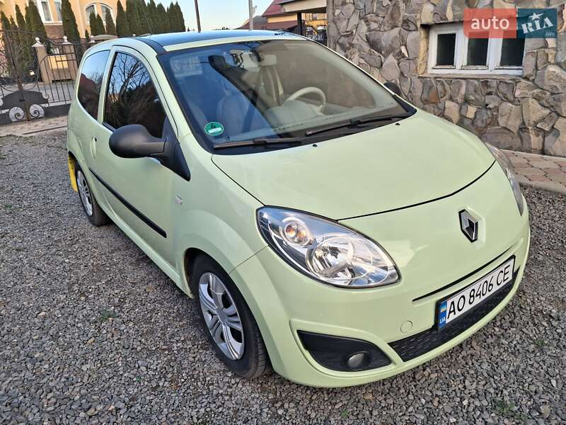 Хэтчбек Renault Twingo 2008 в Ужгороде