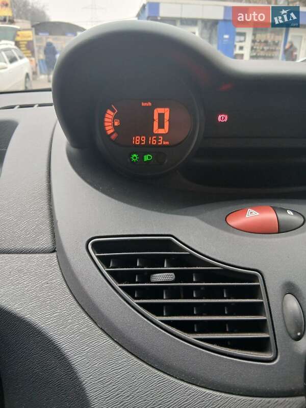 Хетчбек Renault Twingo 2009 в Дніпрі