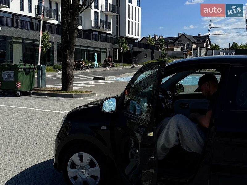 Хэтчбек Renault Twingo 2015 в Львове