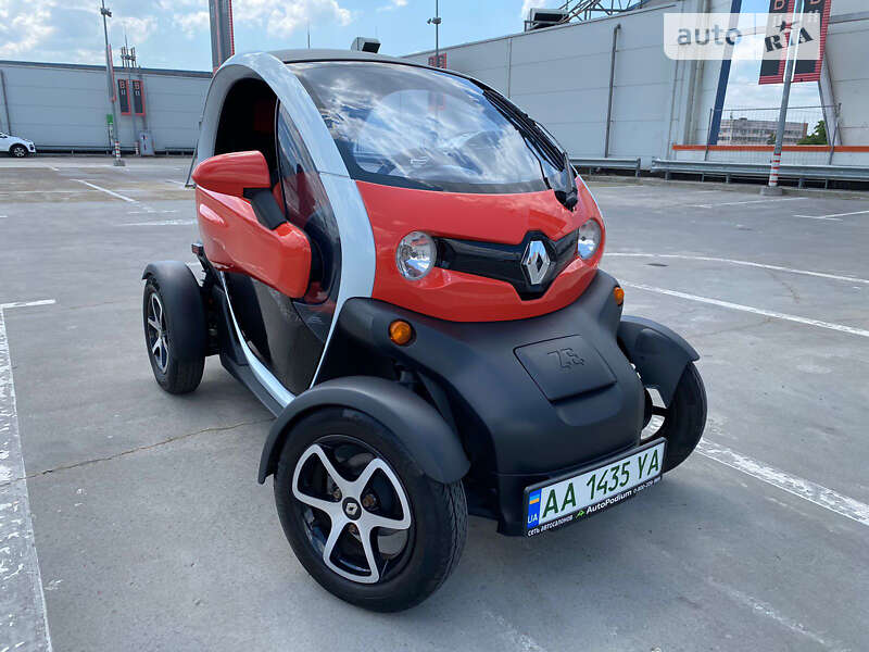 Renault Twizy: цена, характеристики Рено Твизи в России