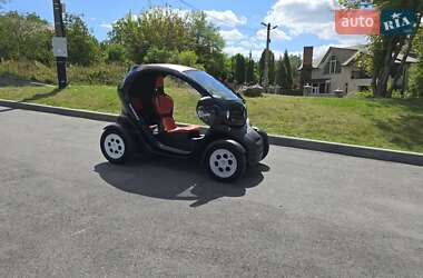 Хетчбек Renault Twizy Z.E. 2014 в 