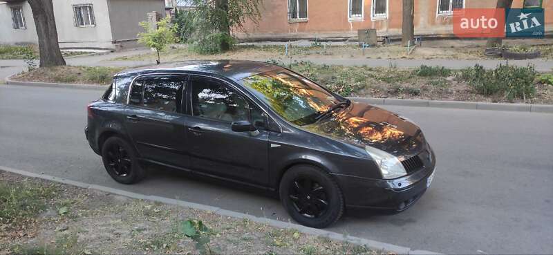 Хэтчбек Renault Vel Satis 2004 в 
