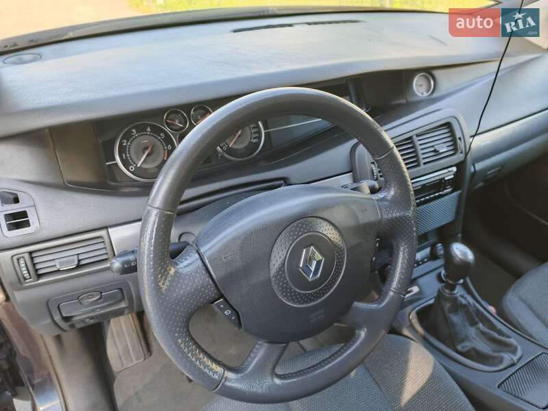 Хэтчбек Renault Vel Satis 2002 в Киеве фото 7 Хэтчбек Renault Vel Satis 2002 в Киеве